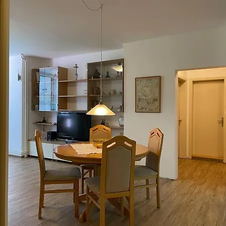 Specious Center Retreat In 55m2 Apartment